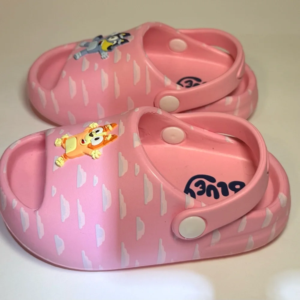 Bluey Kids Pink Clogs - Picture 3 of 3